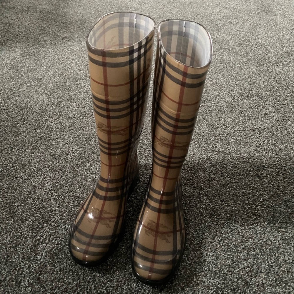Burberry rain boots
